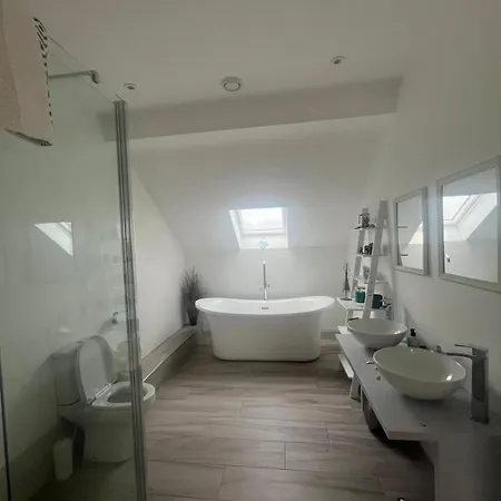 Bluewillowretreat With Sauna Spiddal Ferienhaus *